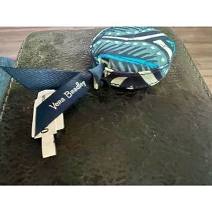 Authentic Vera Bradley Retractable Measuring Tape Cotton - NWT BLUE ISLAND MEDAL